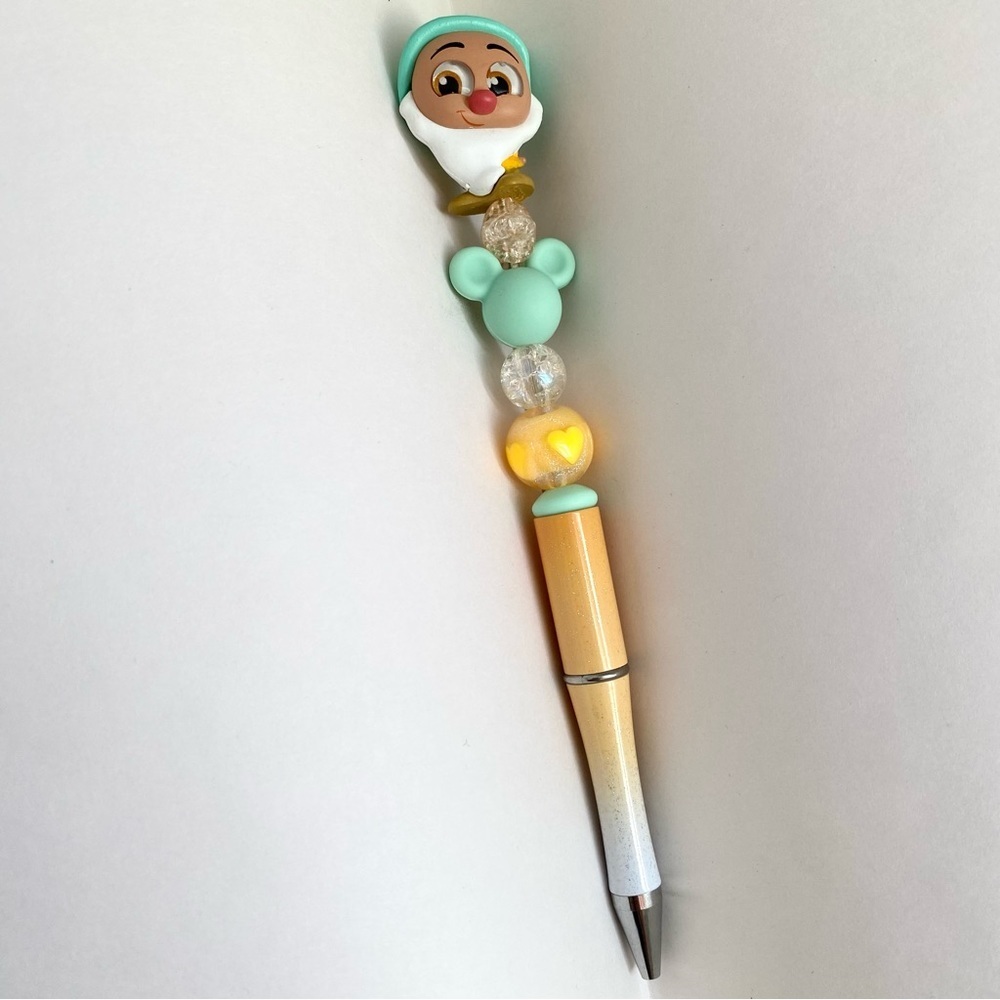 Snow White's 7 Dwarves Bashful Beaded Pen